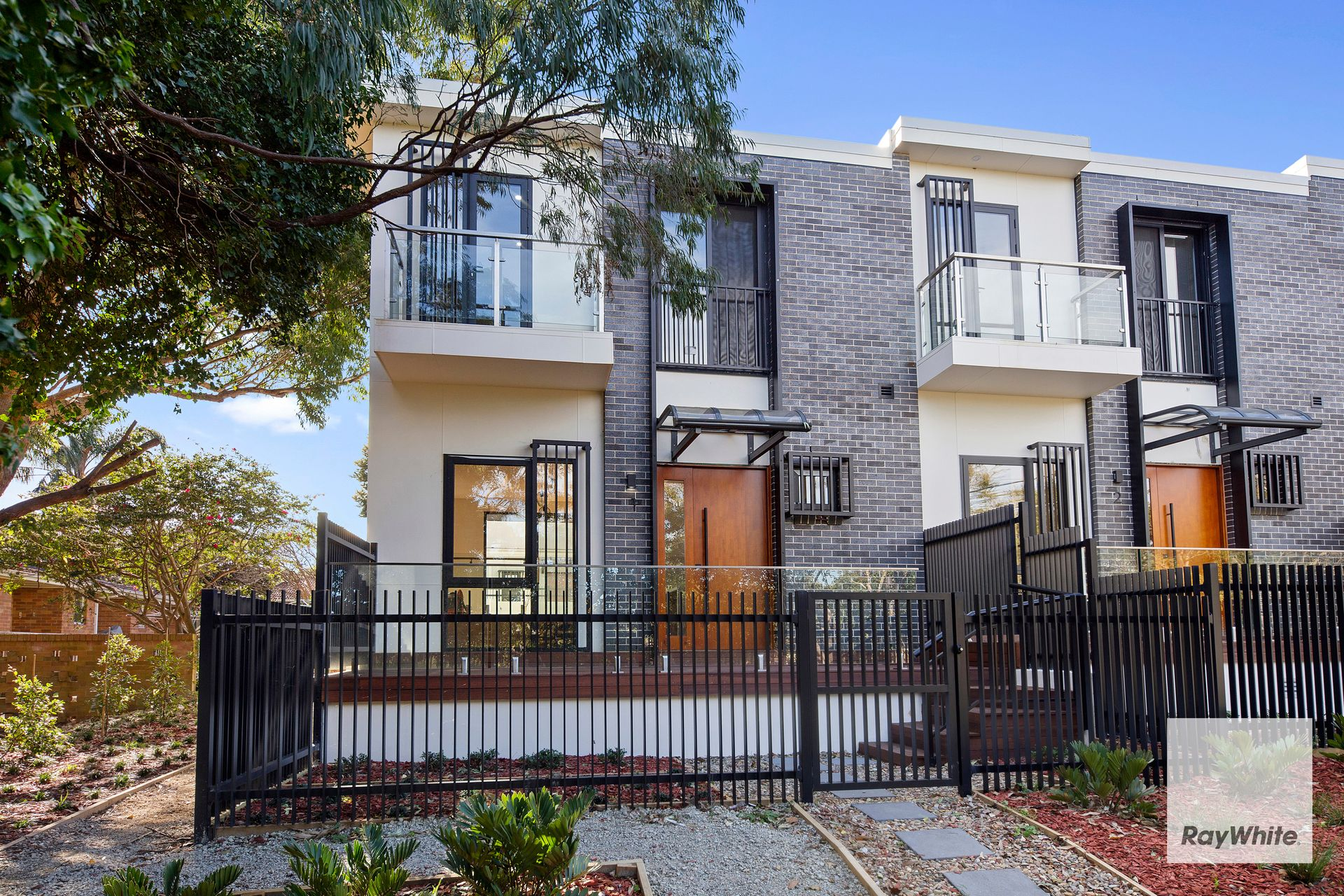 Cherry Street, Warrawee