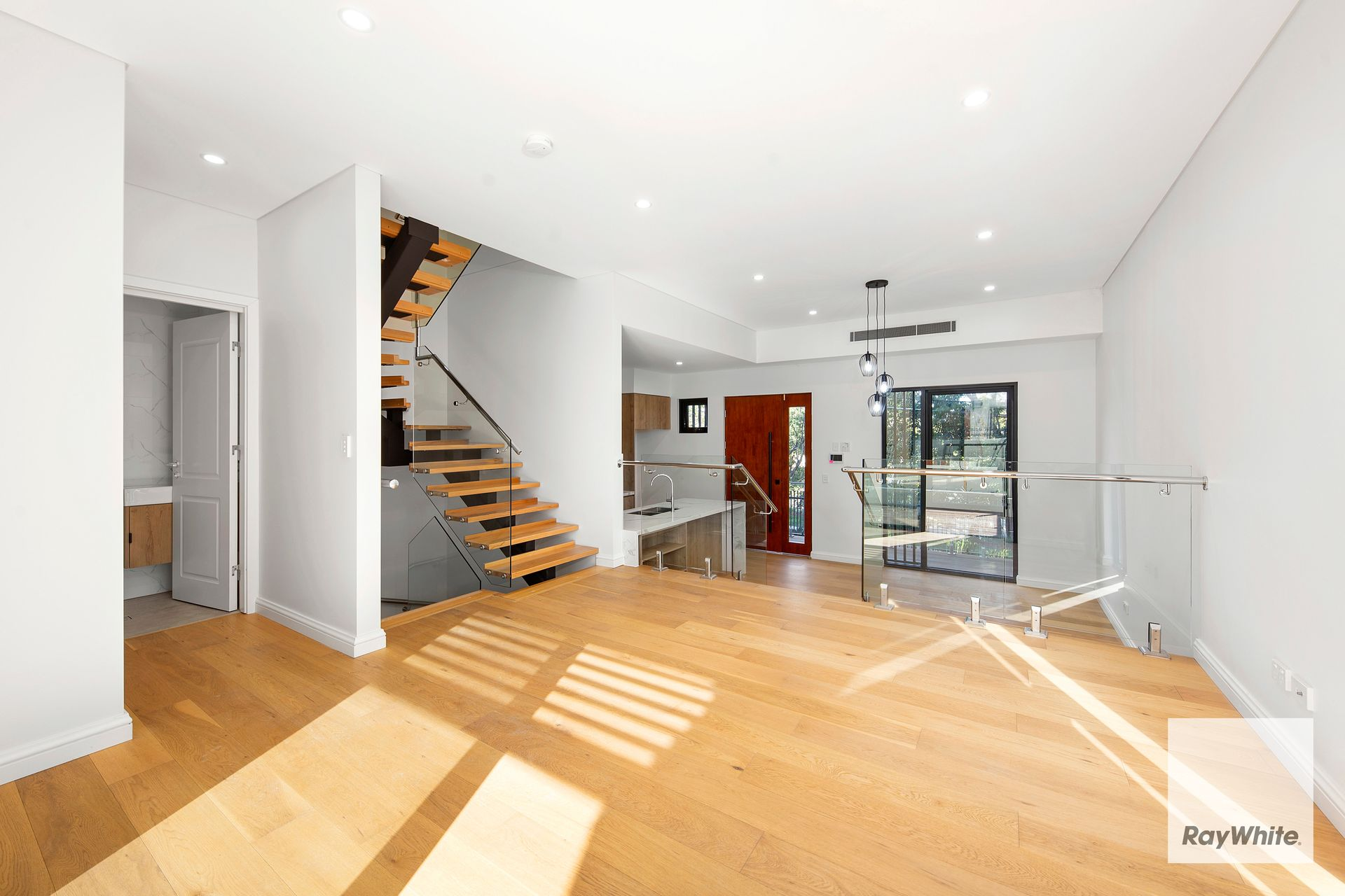 Fairs Avenue, Woolooware!